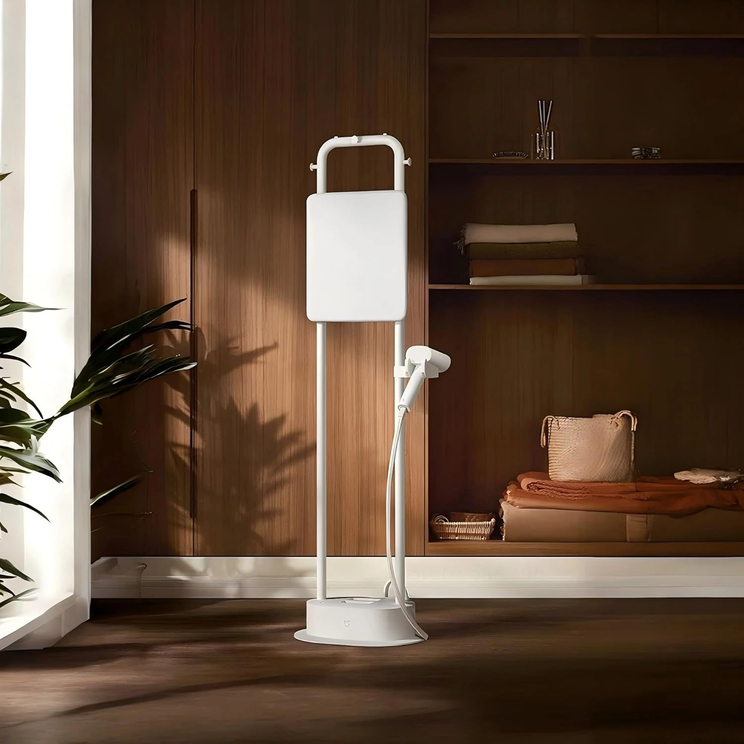 اتو بخار به همراه میز شیائومی مدل Mijia Vertical Garment Steamer ZQGTJ02KL