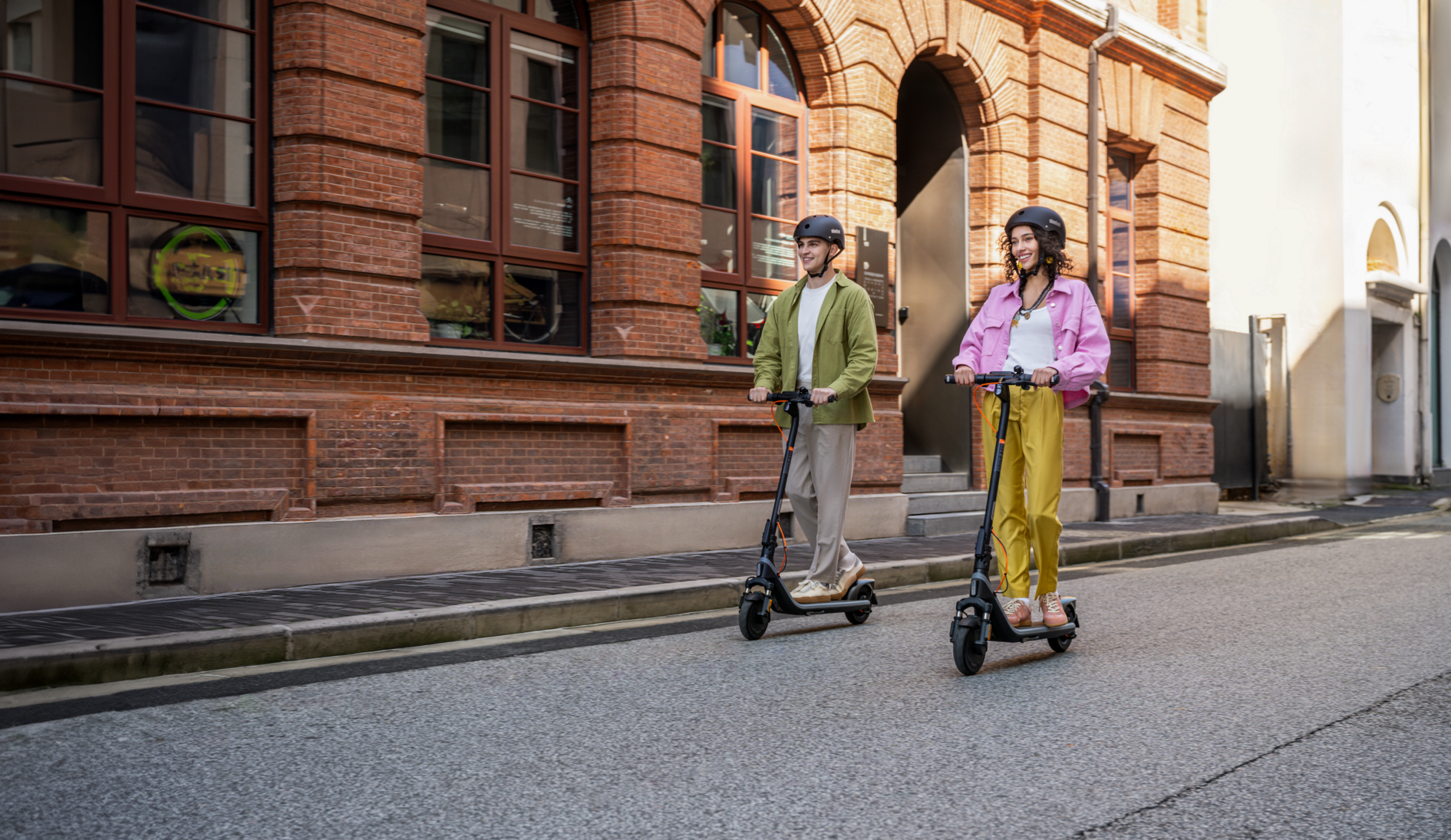 اسکوتر برقی ناین بات مدل Segway Ninebot Scooter E2 E II